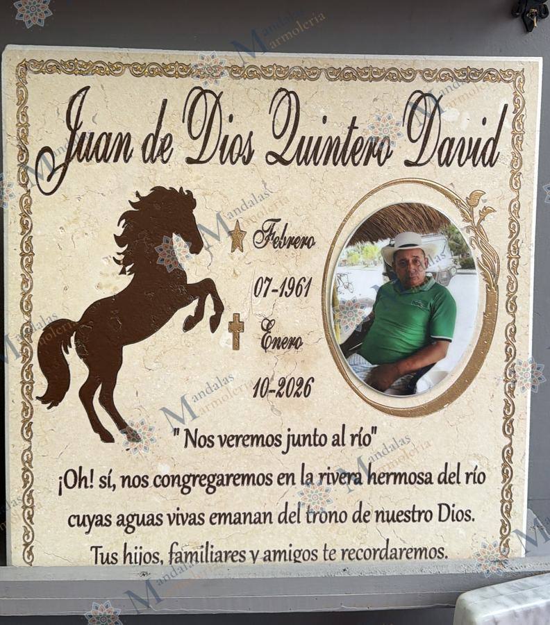 Placa en mármol crema, rectangular, Ref. 107