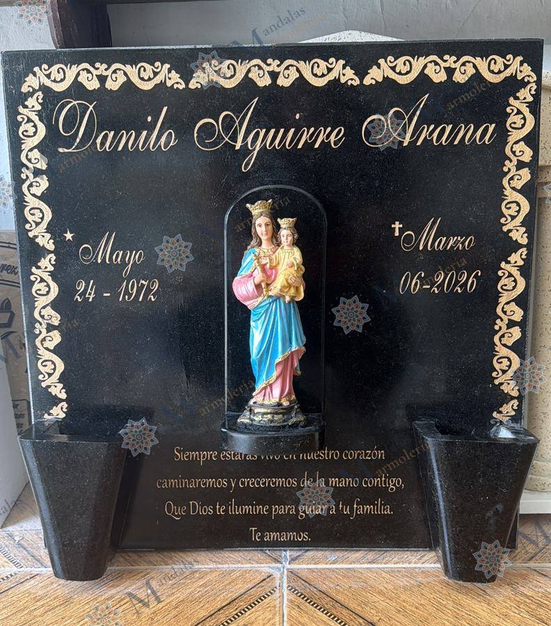 Placa en granito negro, rectangular, Ref. 136