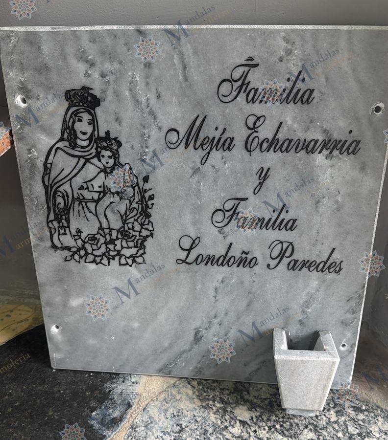Placa en mármol gris, rectangular, Ref. 141