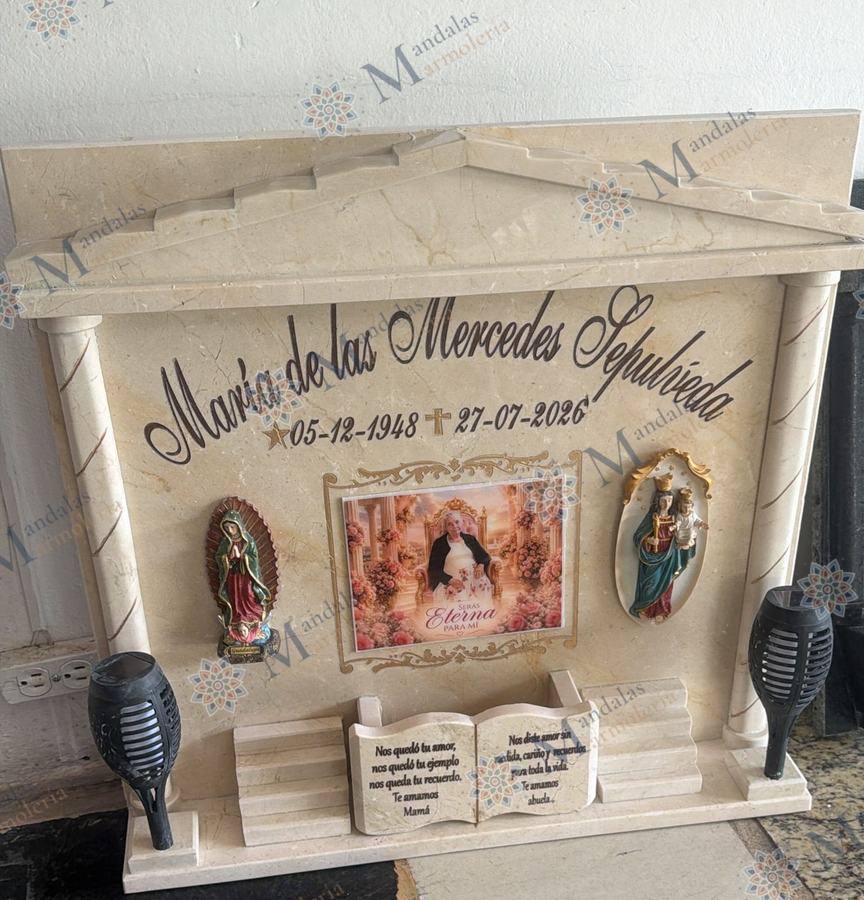 Capilla en mármol crema, vista 2 de 2
