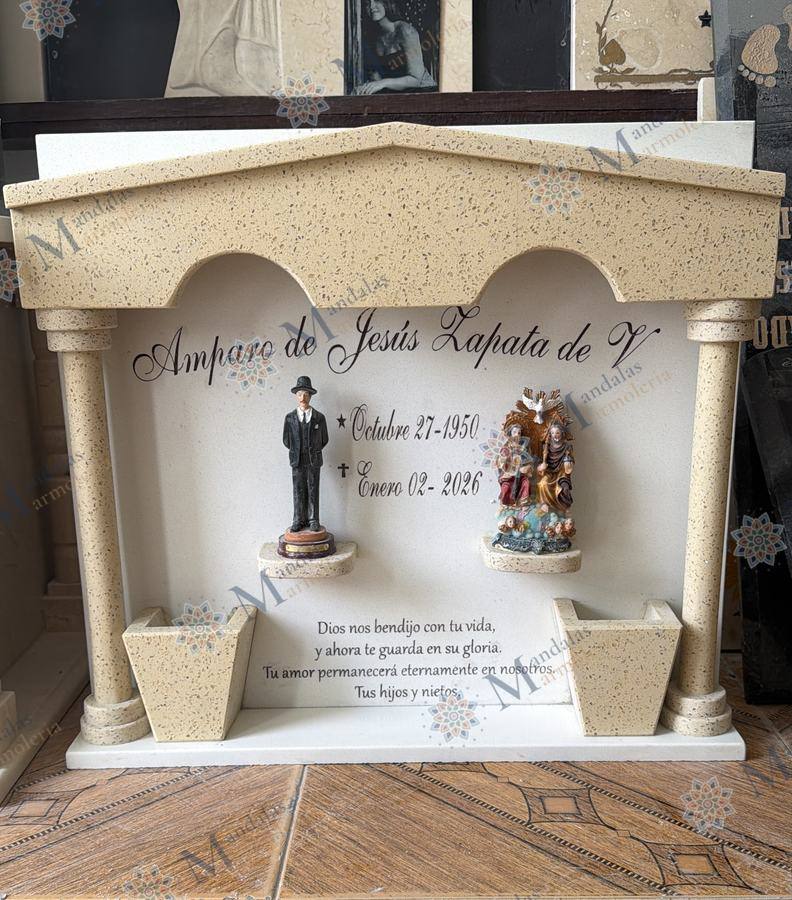 Capilla en granulado beige, en arco, Ref. 160