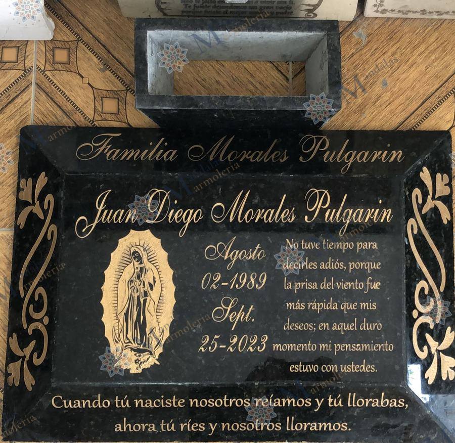 Placa en granito negro, rectangular, Ref. 246