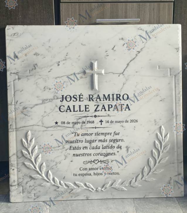 Placa en mármol blanco, rectangular, Ref. 6
